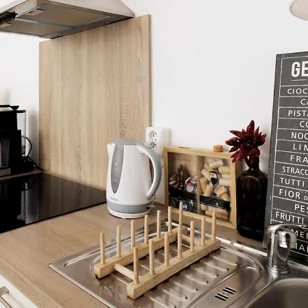 Diamond In Old Town With Free Parking *