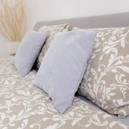 Diamond In Old Town With Free Parking