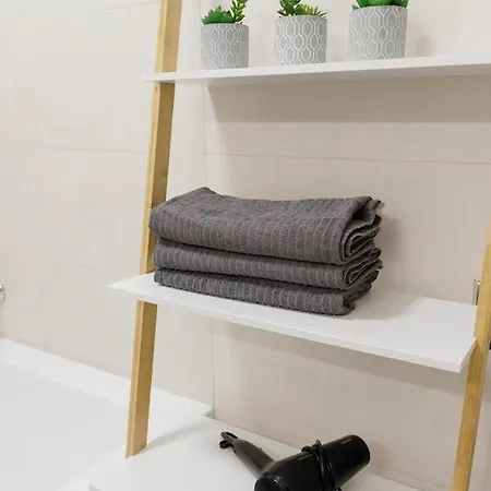 Diamond In Old Town With Free Parking Апартаменты Братислава