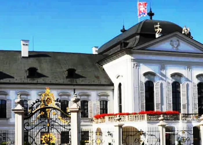 Diamond In Old Town With Free Parking * Bratislava