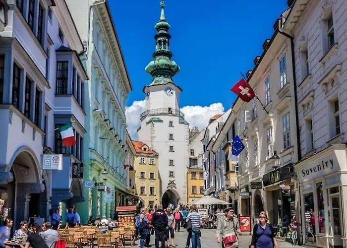 Diamond In Old Town With Free Parking *