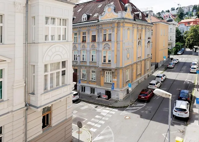 Diamond In Old Town With Free Parking * Bratislava