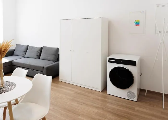 Diamond In Old Town With Free Parking *