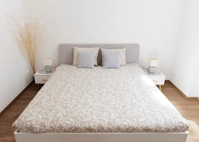 Diamond In Old Town With Free Parking * Bratislava