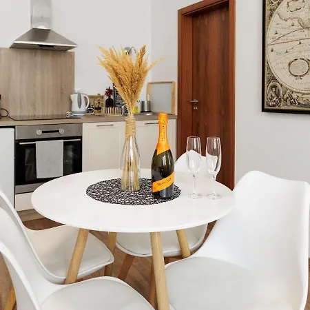 Apartment Diamond In Old Town With Free Parking Bratislava