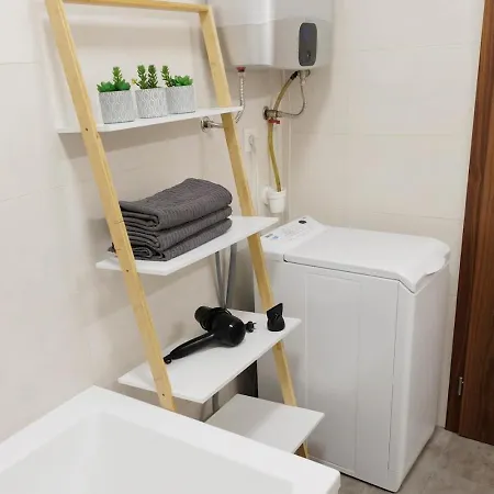 Diamond In Old Town With Free Parking *